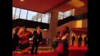 Mvi 0742 Dans Le Hall De La Salle Du Théatre De Maisonneuve, Juste Avant La Cérémonie De Fermeture