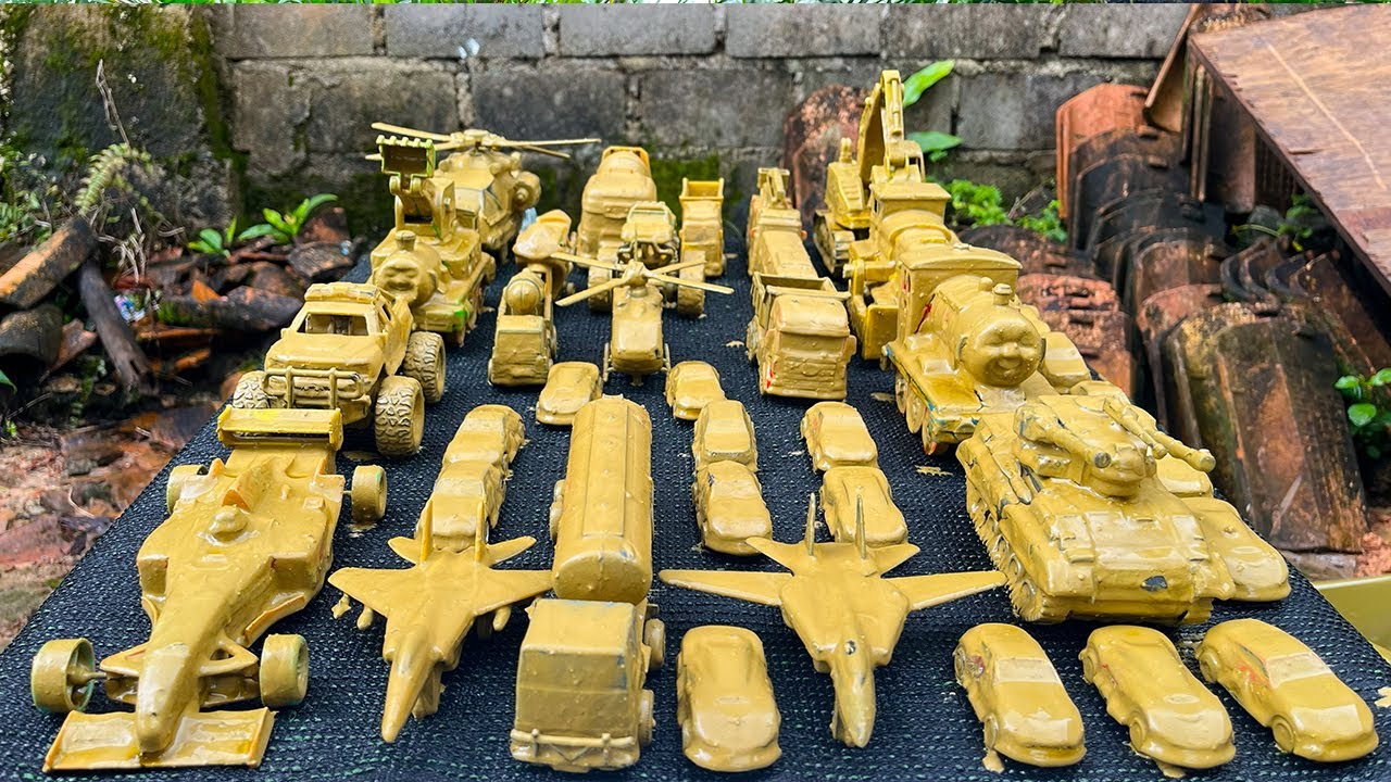 Cleaning Muddy Mini Car Convoy | Relaxing ASMR Toy Car Wash