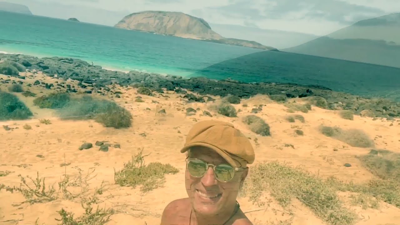 78.- Promised Land (Joe Smooth, 1987). Playa de las Conchas. Isla de La Graciosa. Canary Island