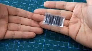 Magnetically Actuated Soft Crawler on Hands