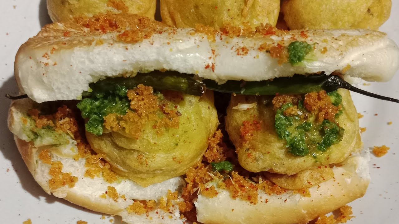 9/30 Ramzan Challenge Me MUMBAI STYLE VADAPAV  मुंबई स्टाइल वड़ापाव ज़बर दस्त  #food#trending#viral 