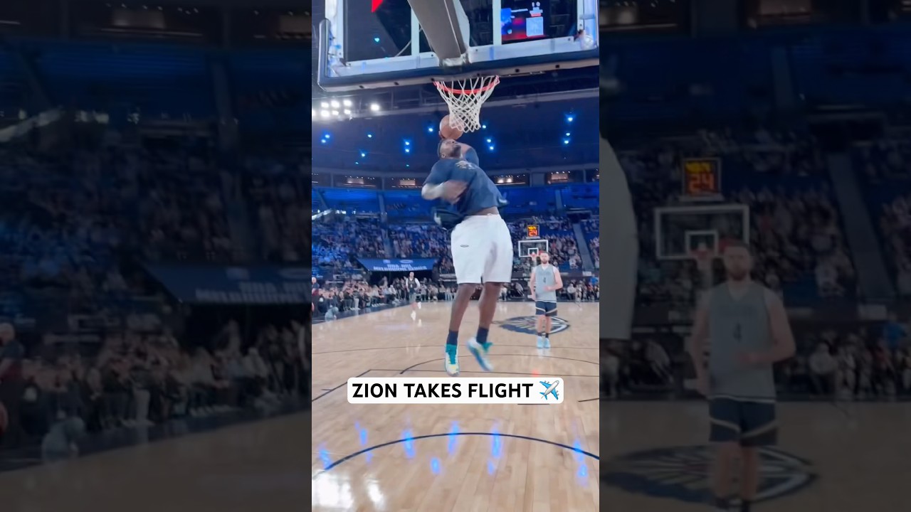 Zion put on a show during open training 🍿