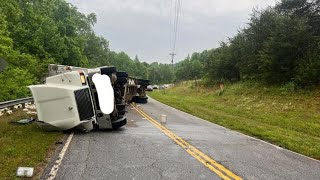 Tractor-trailer carrying chickens crashes, shuts down Upstate highway