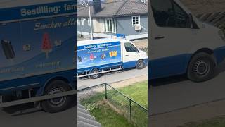 An blue ice cream truck is here #10 #shorts #icecreamtruck #isbilen