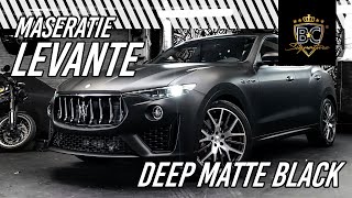 MAT ZWARTE WRAP op Maserati Levante