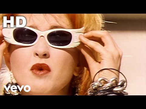 Cyndi Lauper - Girls Just Want To Have Fun