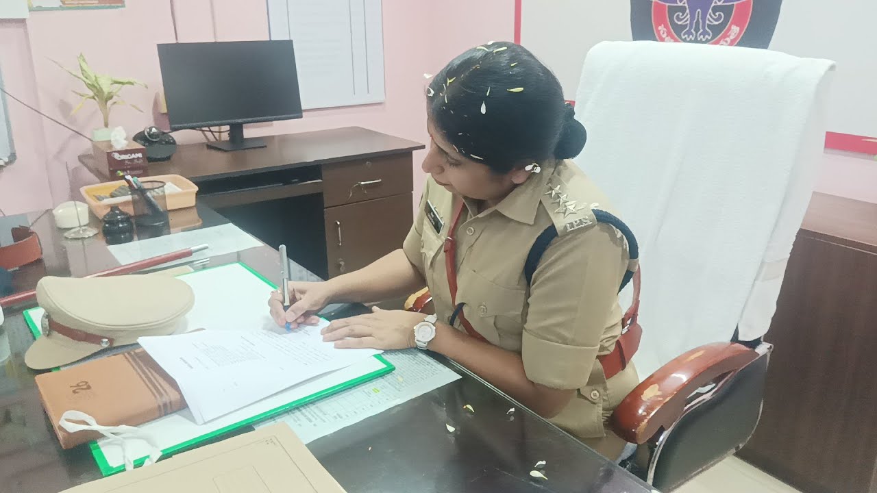 @నెల్లూరు టౌన్ డీఎస్పీగా మొట్టమొదటిసారి ఐపీఎస్  అధికారిని 2021 ఐపీఎస్ బ్యాచ్ నెల్లూరు టౌన్   డిఎస్పీ