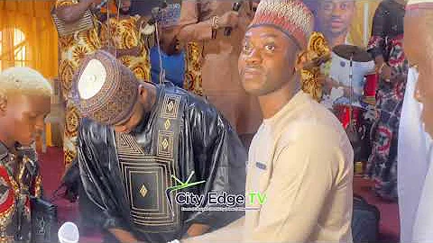 ADEDIMEJI LATEEF MADE MONEY RAIN AT OLOTU BIRTHDAY PARTY