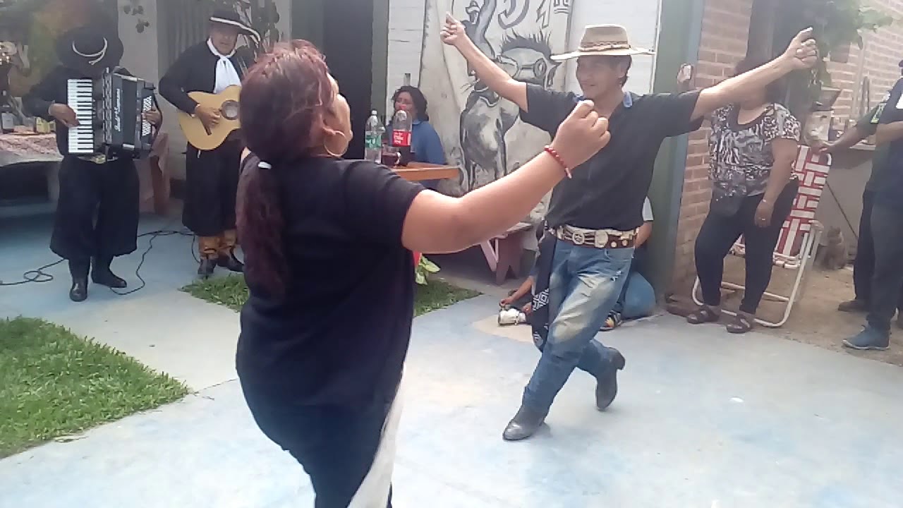 TECO Y SUS LEGÜEROS (Lalá y Silvia)