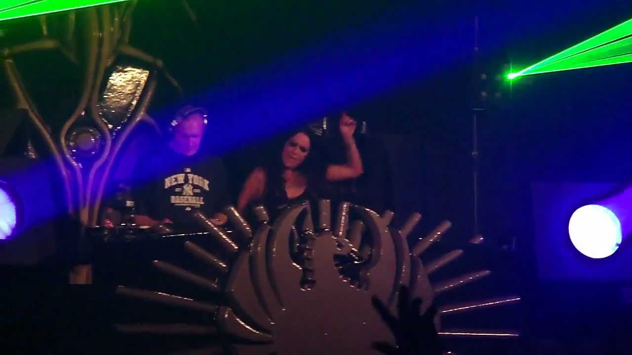 BASSLEADER 2011 || NEGATIVE A Vs DAY-MAR || ENDSHOW  || HD