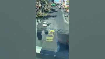 Insane Taxi Stunt 