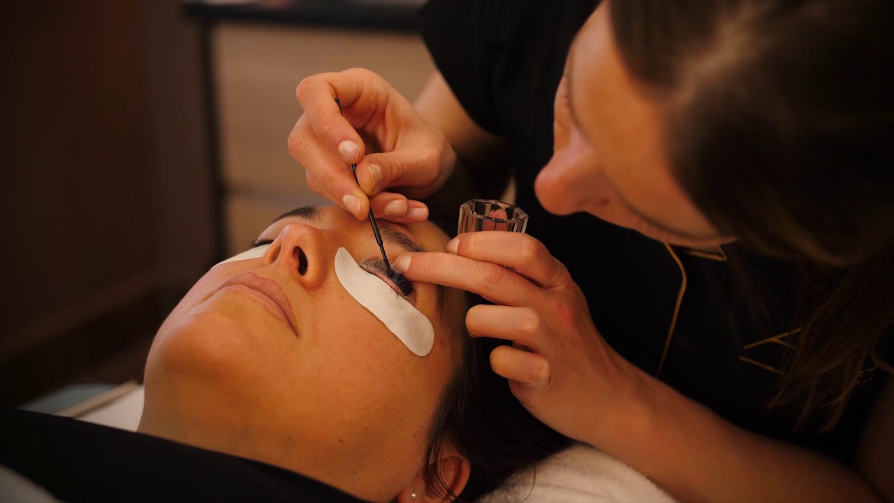beauté suisse Qu'est ce qu'un Réhaussement de cils ? Tuto Yumi Lashes by Ahimsa