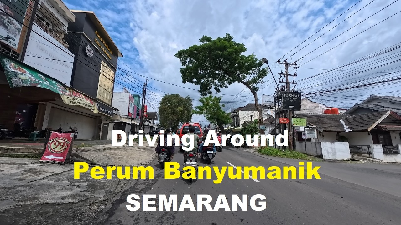 Berkendara menyusuri jalan di Perumahan Banyumanik, Semarang | Indonesia 4K
