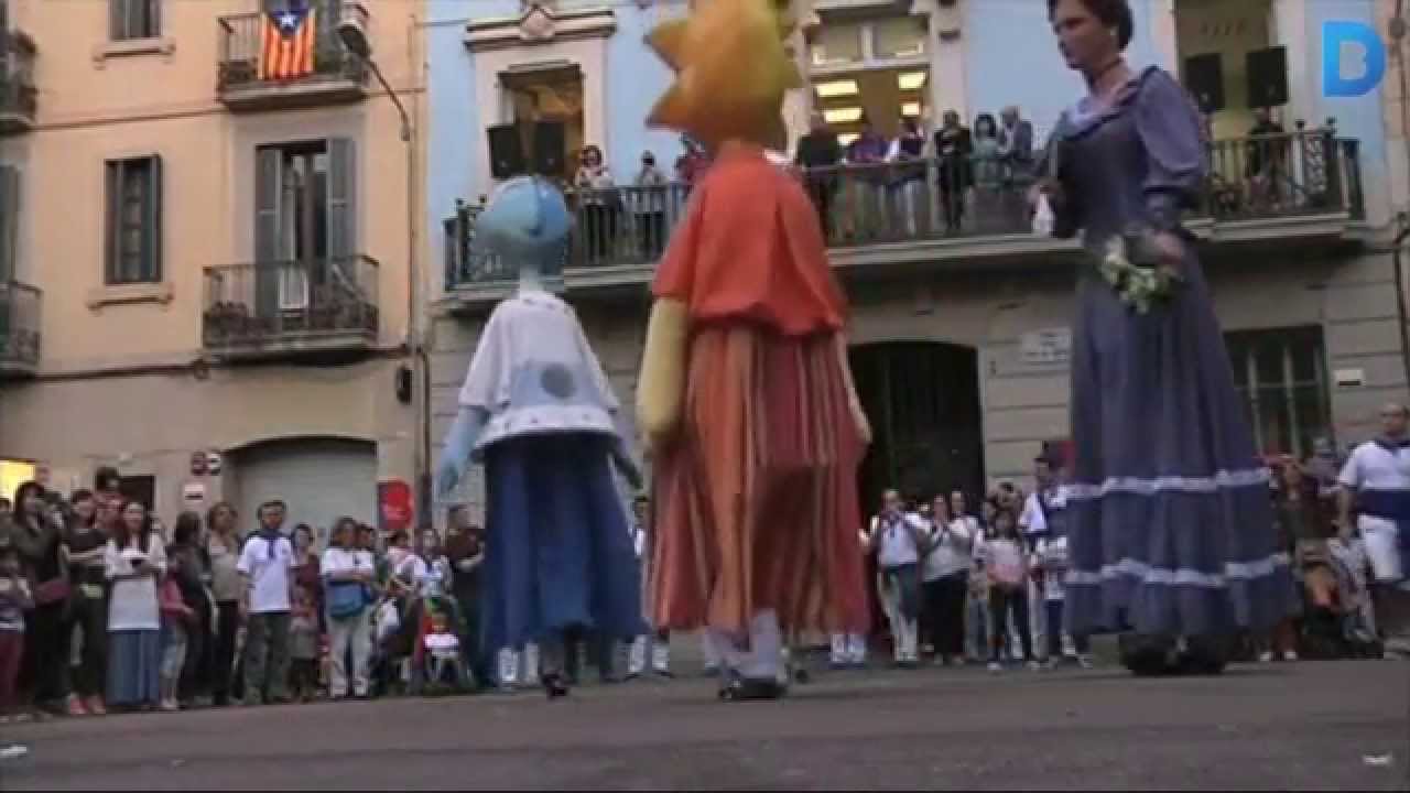 barcelona catalonia plaza hotel Pau i Llibertat, els gegants de Gràcia