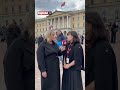 Forklarer grepet