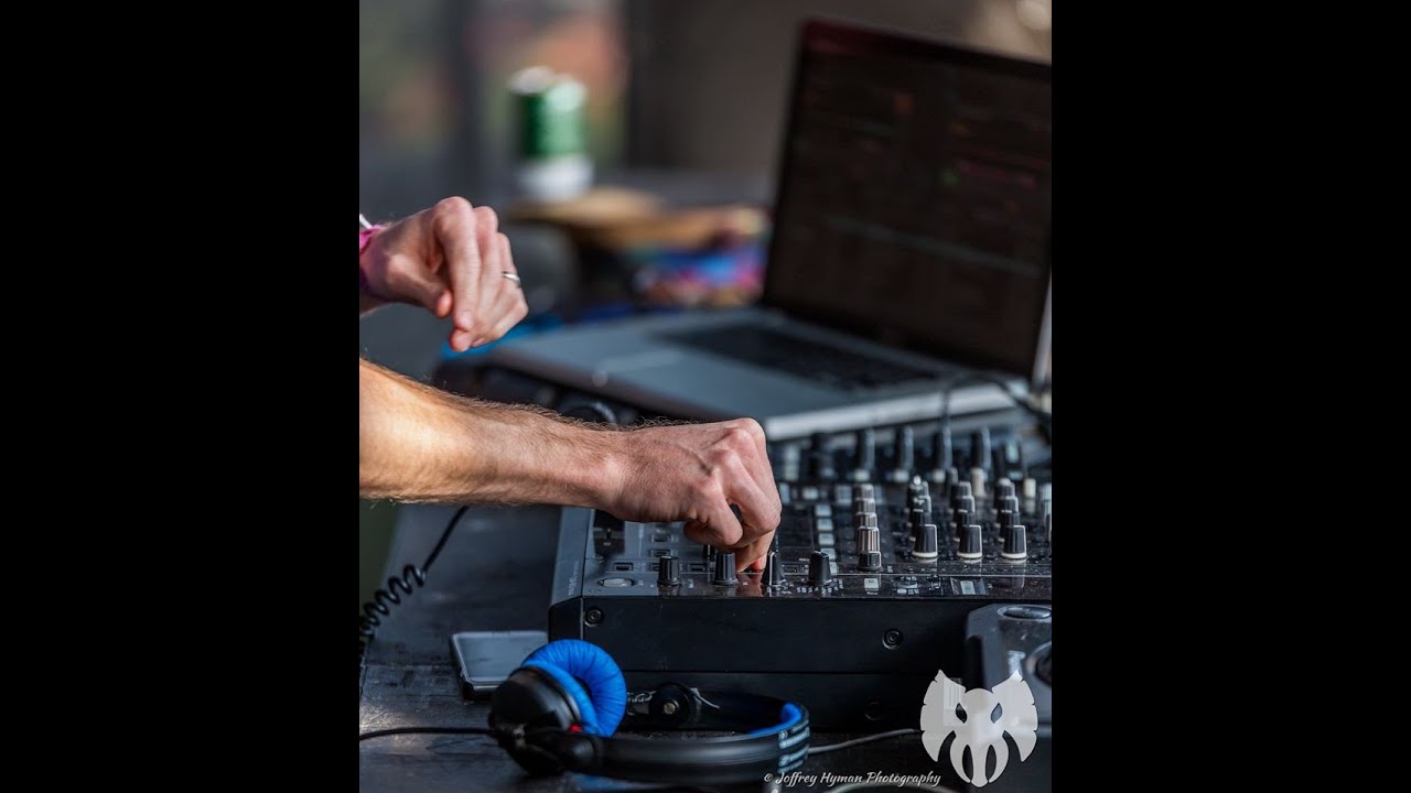 Headroom @ Alien Safari - Sprung 2016