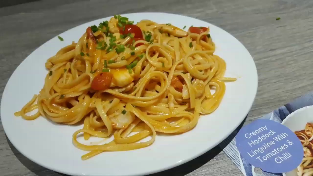 Haddock linguine with tomatoes and chilli Gousto box recipe / makaron z