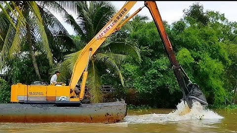 XE CUỐC KOBE MỎ VỊT MÚC ĐẤT TRÊN SÔNG cần cẩu xáng cạp xáng dây xe xúc