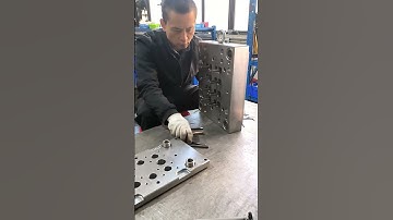 Installing and Adjusting Mold Components #mold #moldmaking #chinesefactory #factorywork #moldfactory