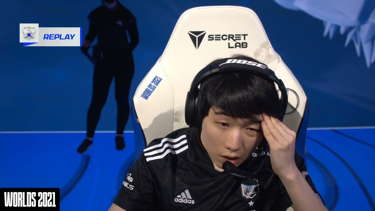 Gumayusi one shots Ghost