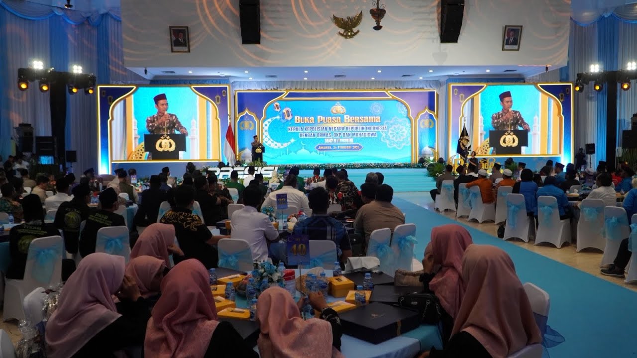 Ngejar Ceramah, UAS Naik Heli di  Jakarta | Buka Puasa Bersama Kapolri di PTIK