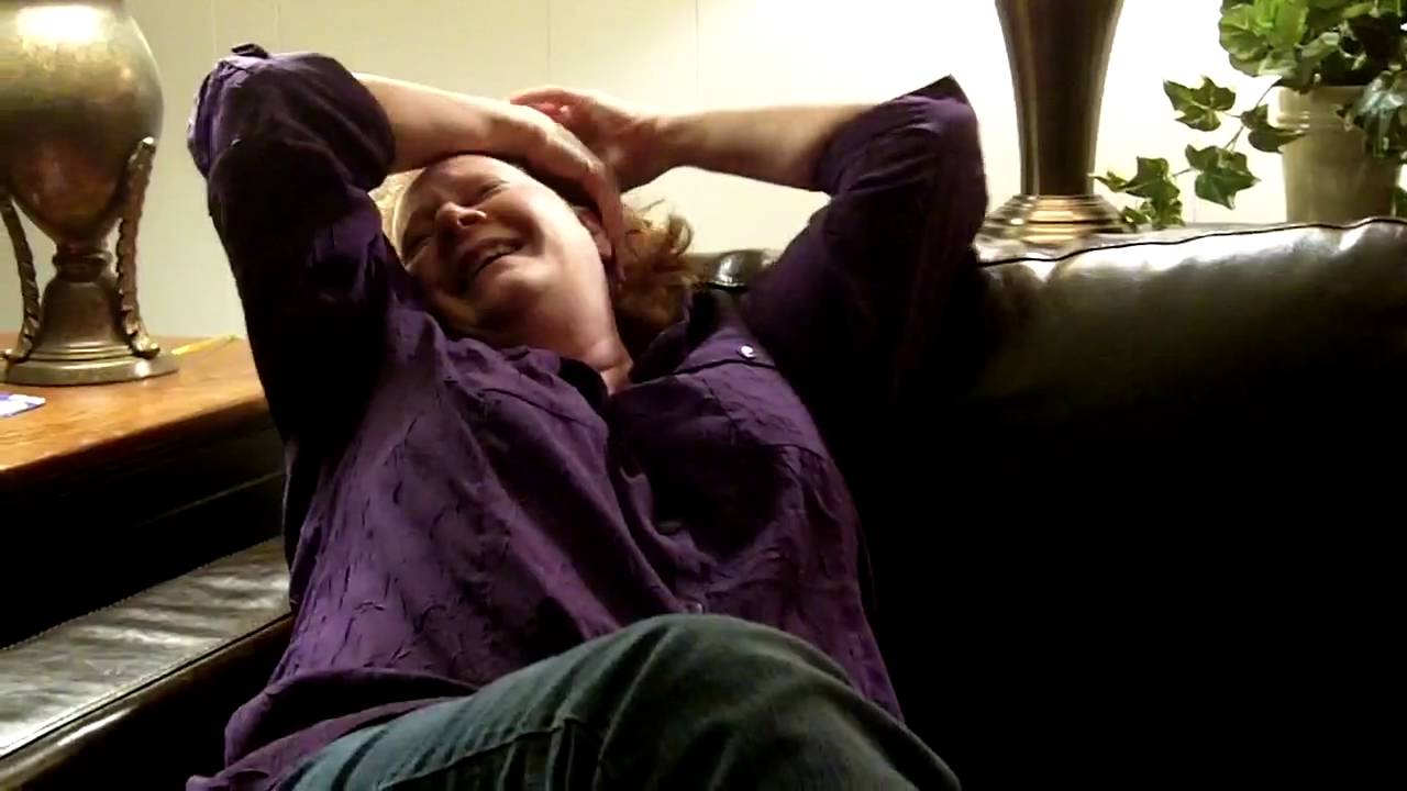 Grandma Laughing For 5 Minutes Straight. Woah!