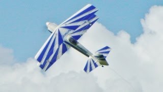 RC MULTIPLEX GEMINI BIPLANE - AEROBATICS - DEANO  RADMAC - 2011