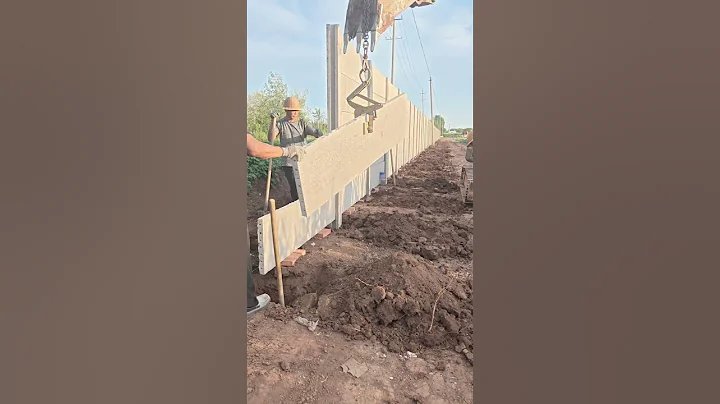 This is how the process of installing a concrete fence is very easy #shorts