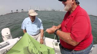 Kite fishing - Captain Bouncer Smith - IGFA Video Tutorial screenshot 2