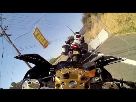 BMW F800GT RIPPING THRU MULHOLLAND