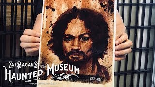 More info -
https://www.backtothemovies.com/a-chilling-look-inside-zak-bagans-haunted-museum/
here's a list of 5 the creepiest items at zak bagans haunted...