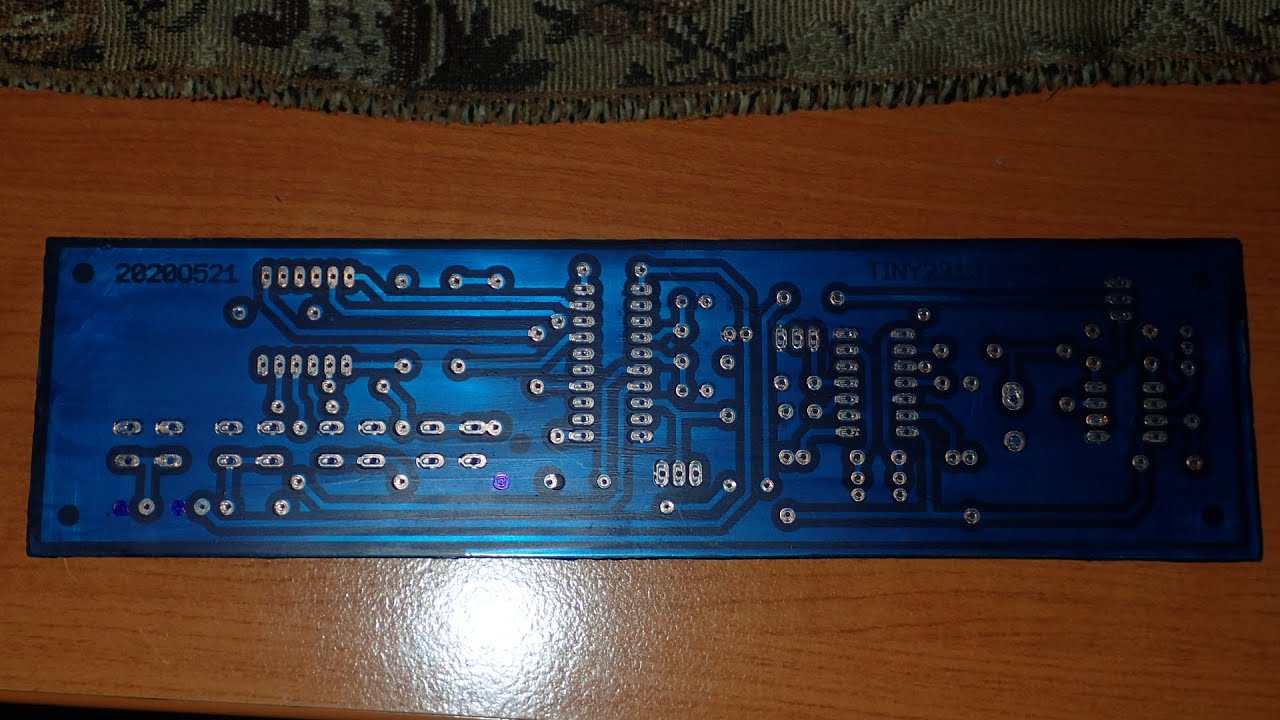 Frézování laku z plošek DPS