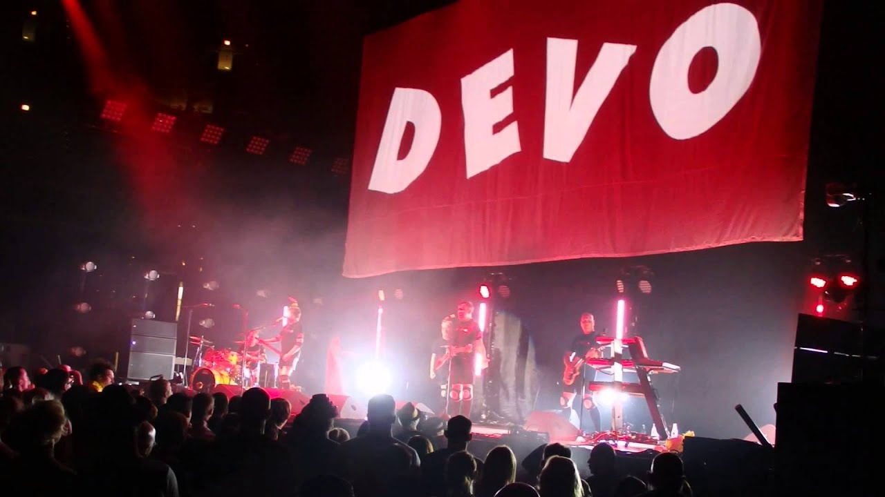 Devo Opening For Arcade Fire in Chicago 2014 - YouTube