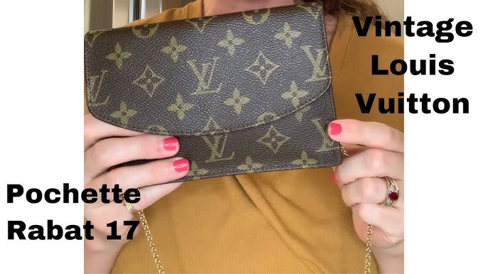 LOUIS VUITTON Dragonne Clutch Bag Epi Leather with chain 