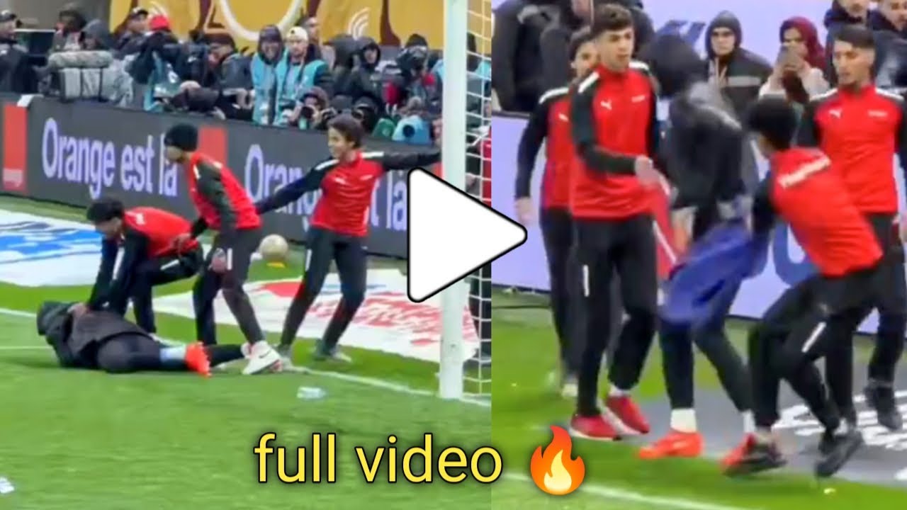 Goalkeeper Yehvann Diouf shields Édouard Mendy’s towel from Morocco players & ball boys🔥🔥