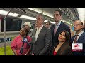 Gobernador de California aprueba un préstamo para mejorar el transporte público