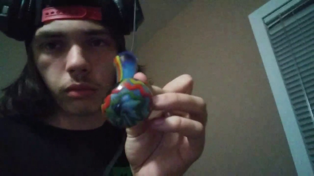 Chillin, Vapin, Bored