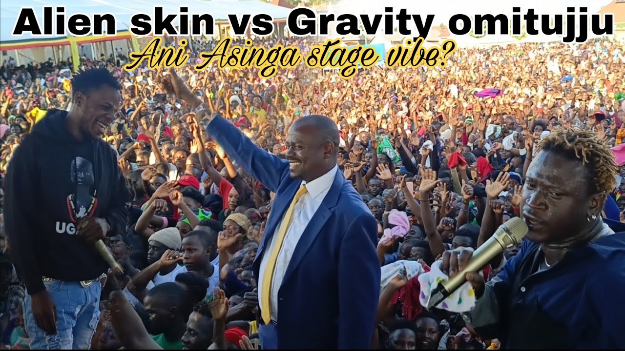 Gravity ne Alien skin Balaze Amanyi Ani Asinga Vibe ku Stage Kasolo wakati E Kyotera