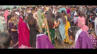 Tinali song