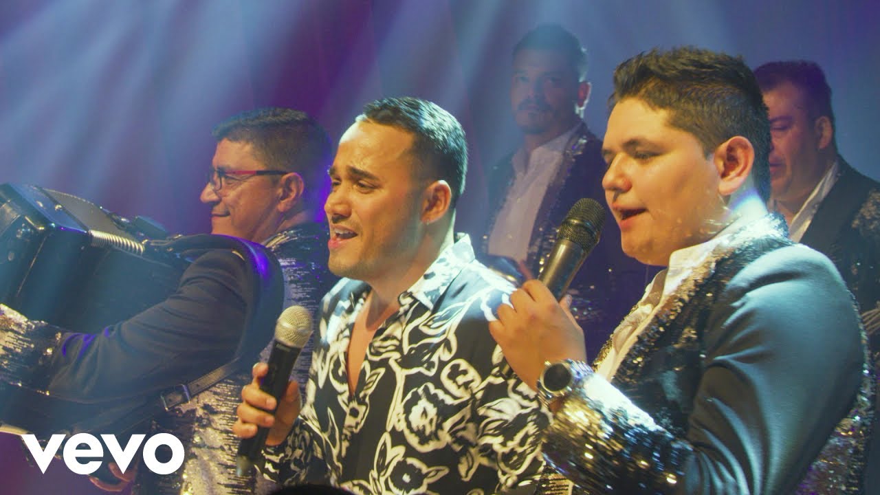 Aarón Y Su Grupo Ilusión, Danny Frank - Ámame Quiéreme