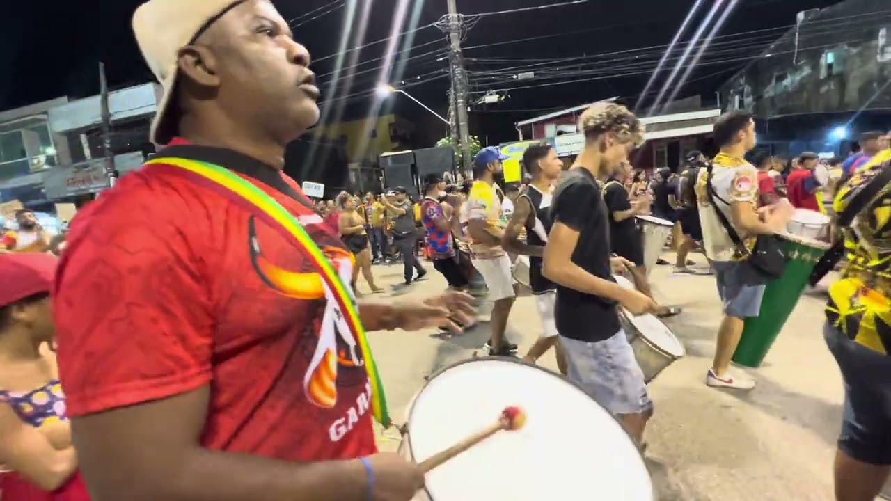Embaixada de Samba do Império Pedreirense.