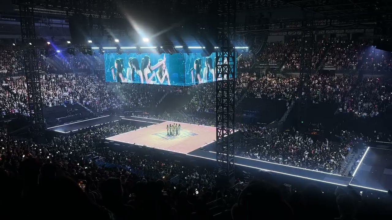 TWICE in MELBOURNE | ME+YOU + Talk That Talk + Ending