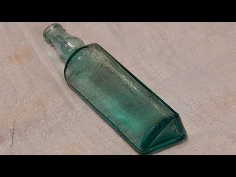 Для чего в Советском Союзе выпускали треугольные стеклянные бутылки