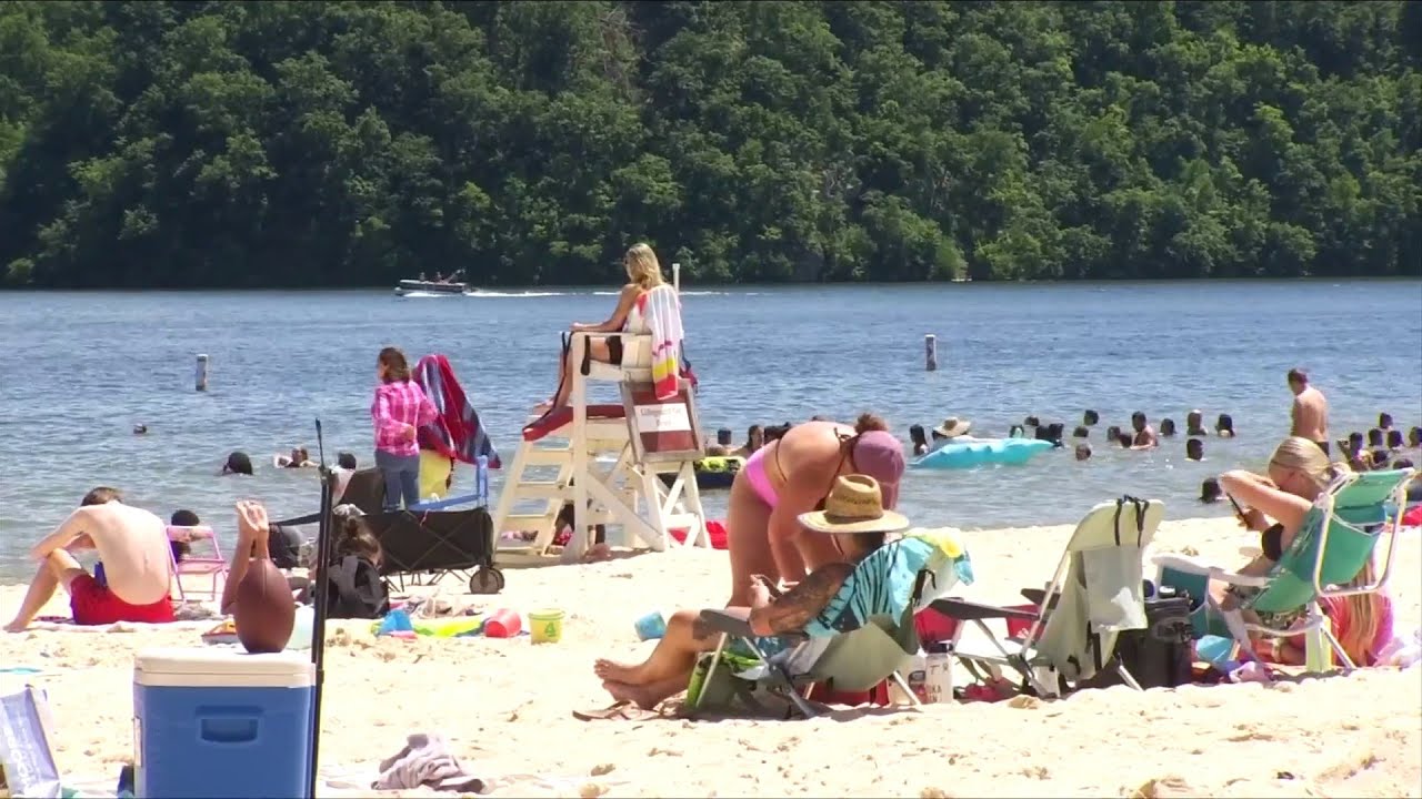 People celebrate Memorial Day at Claytor Lake