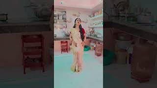 sarre laiha chamkila ae balam #trending #bhojpuri #ekmotahathighumechala #dance