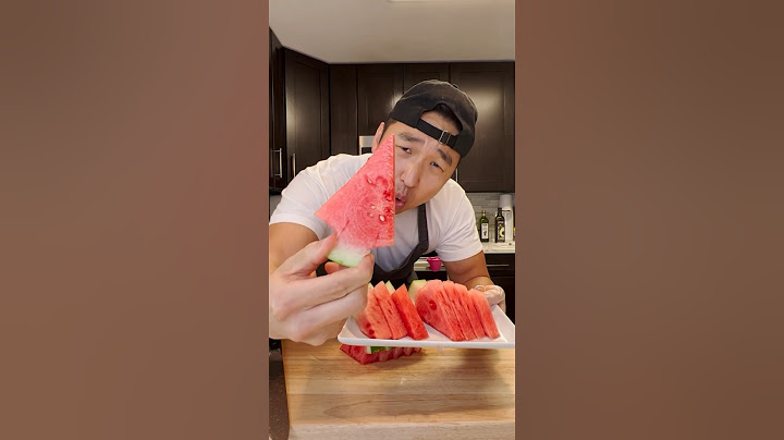 An easy & pretty way to cut a watermelon 🍉
