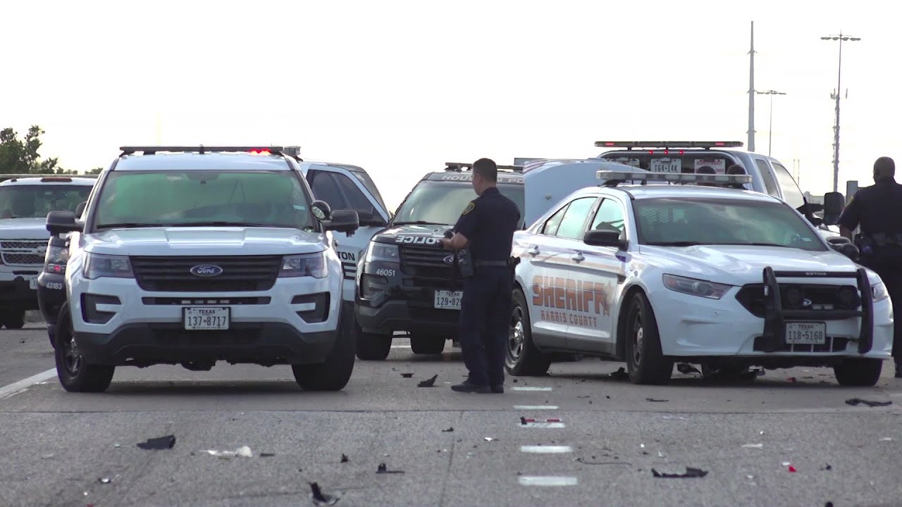 Two Harris County deputies injured in three vehicle crash - YouTube