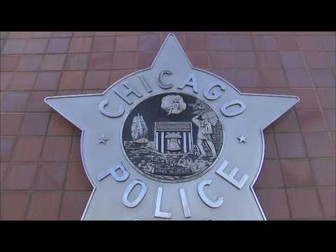 Civilian employee with Chicago police accused of sexually abusing teen girl he met online