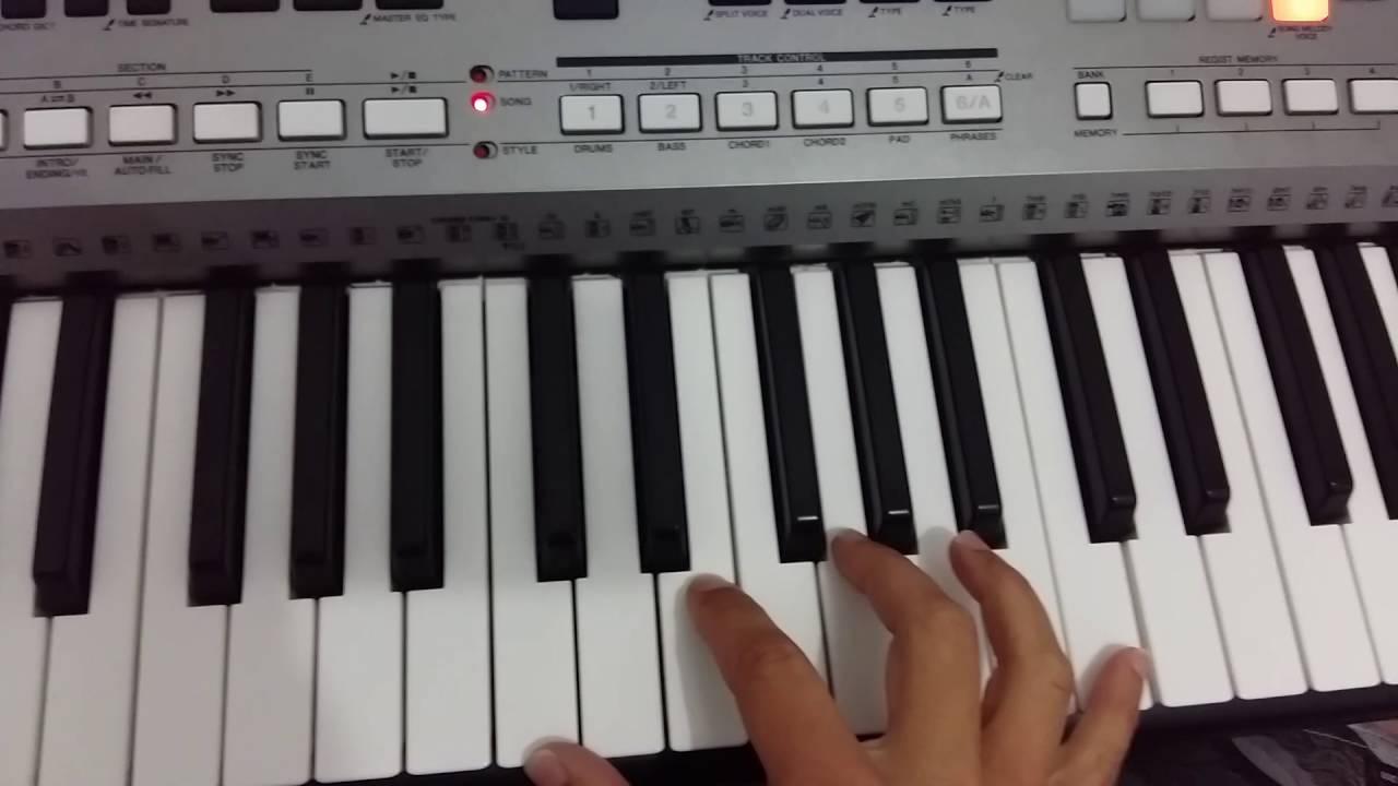 Montando Acordeon no Yamaha PSR E443