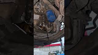 Efficient Engine Oil Drainage and Filter Service Underneath